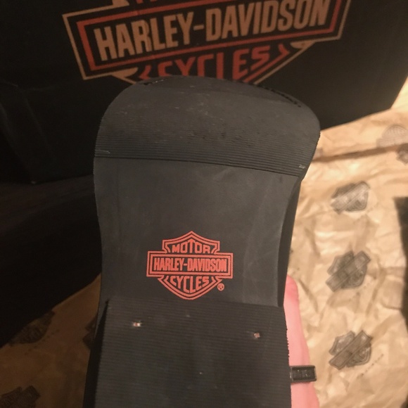 Boots - Picture 4 of 6